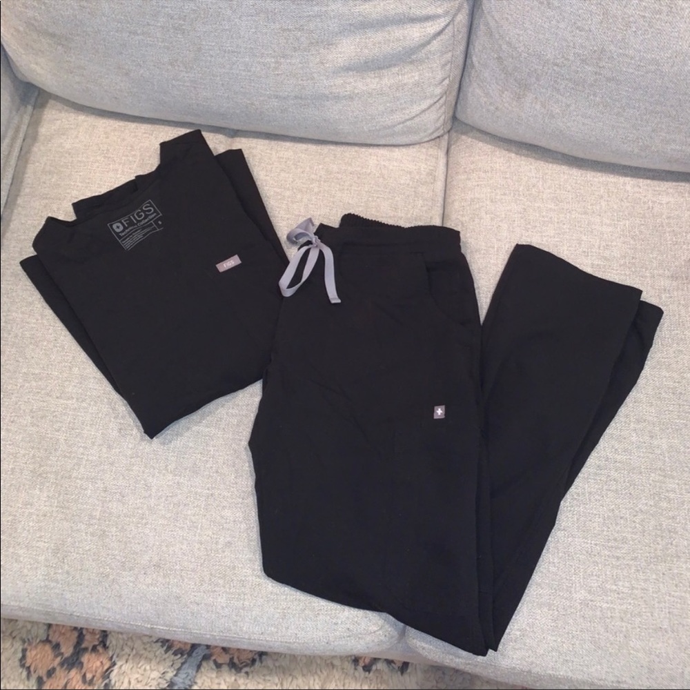 Black Figs scrubs. No damages, good condition.